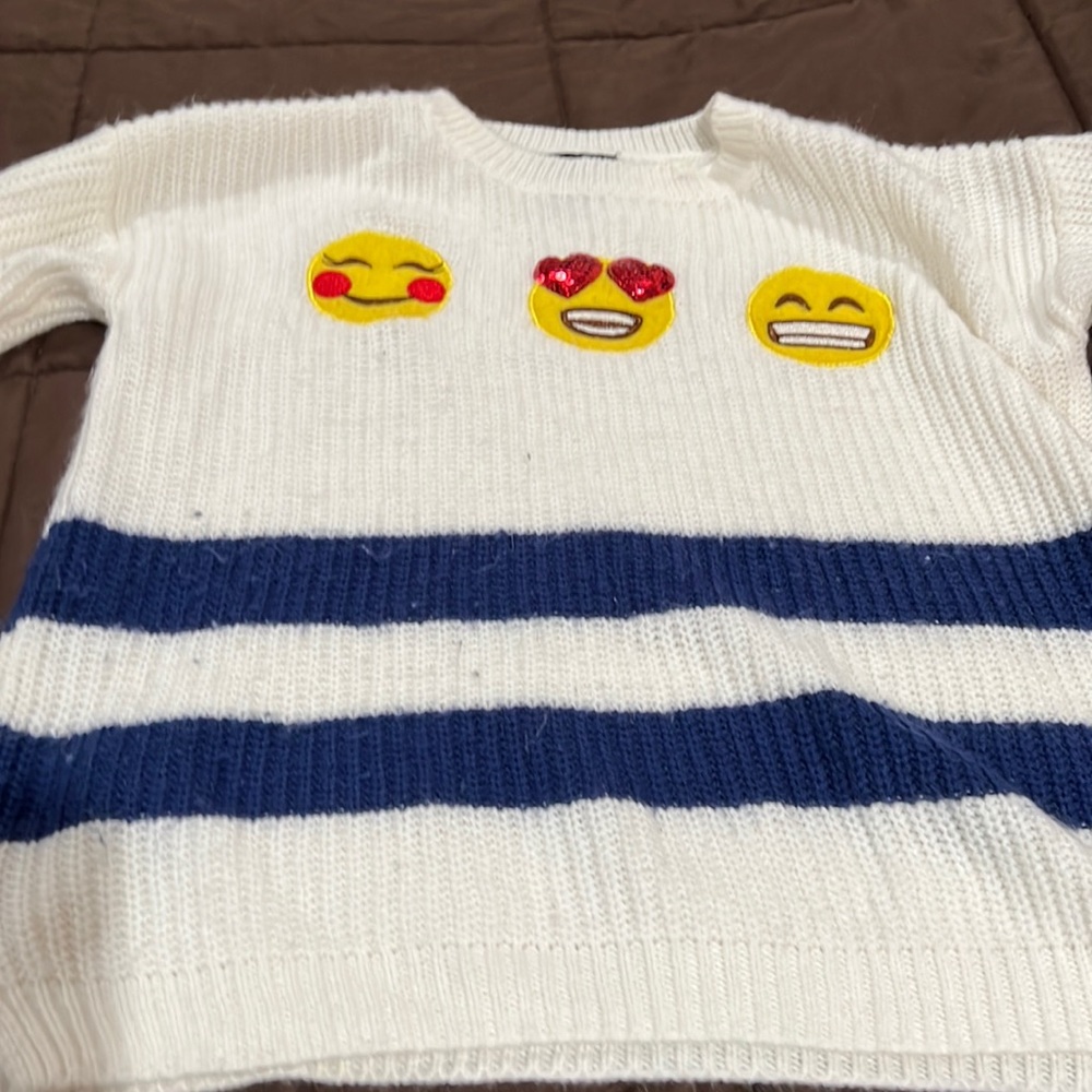 Emoji sweater acrylic